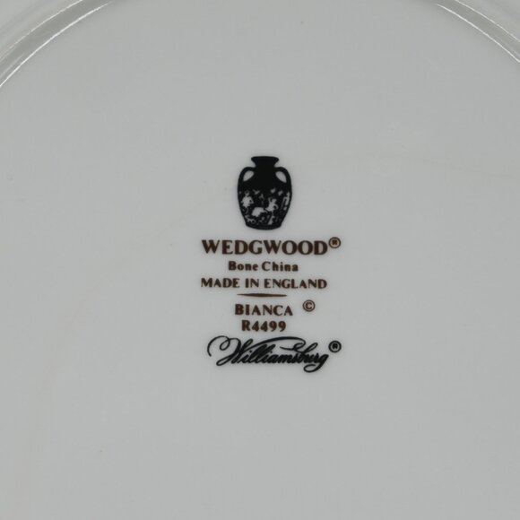 NEW Set of 2 Wedgwood Bianca Williamsburg Mark Bread Plates R4499 Plus Extra - Picture 3 of 3